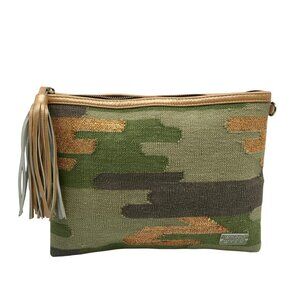 WKND WYFR Camouflage Woven Nelly Clutch